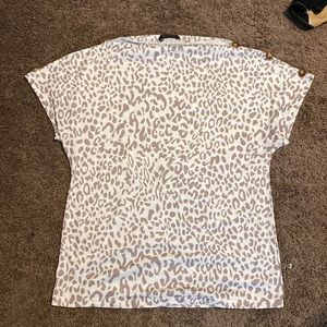 cheetah print t-shirt with buttons on the side